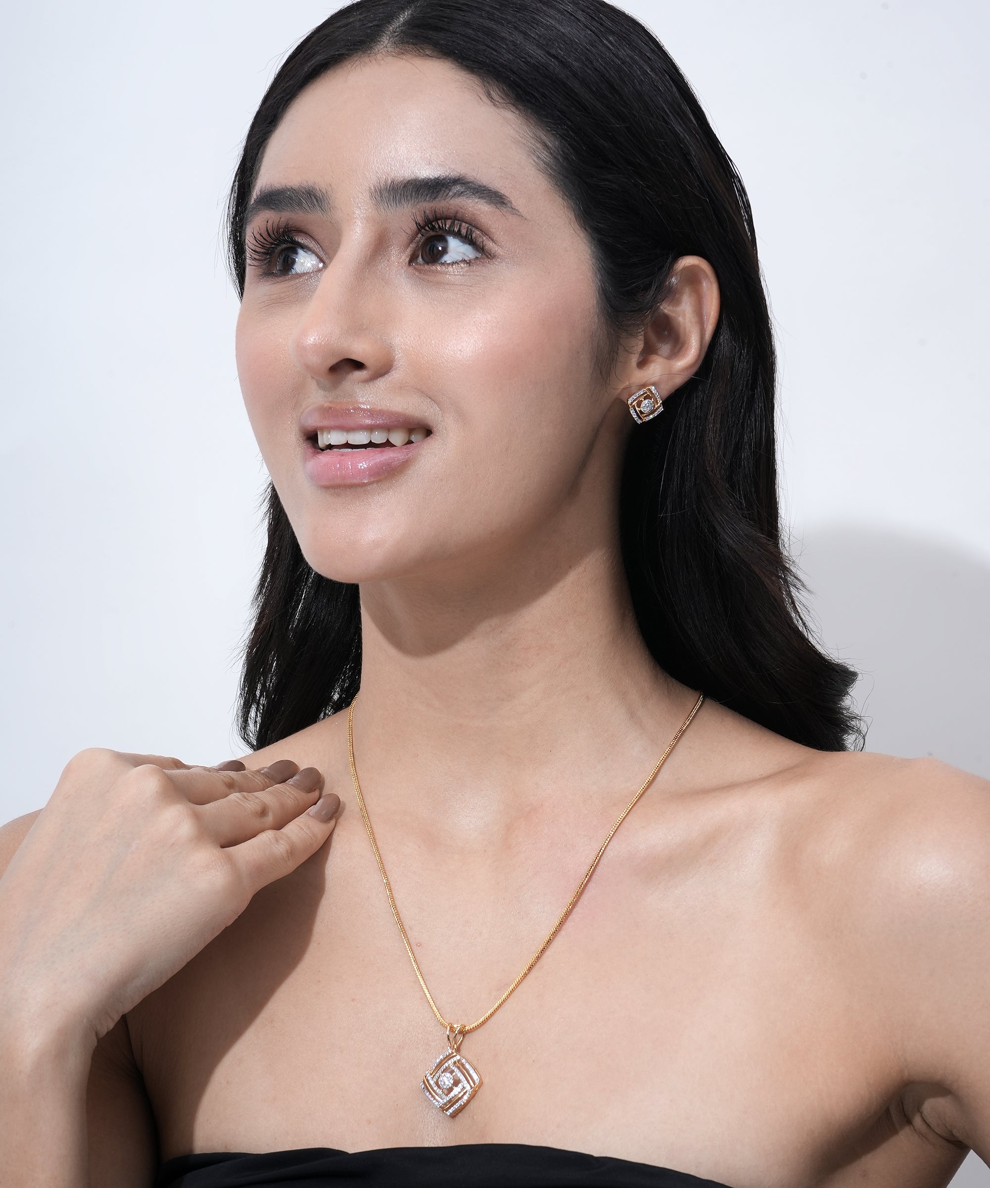 Designer pendant necklace and earrings jewelry set