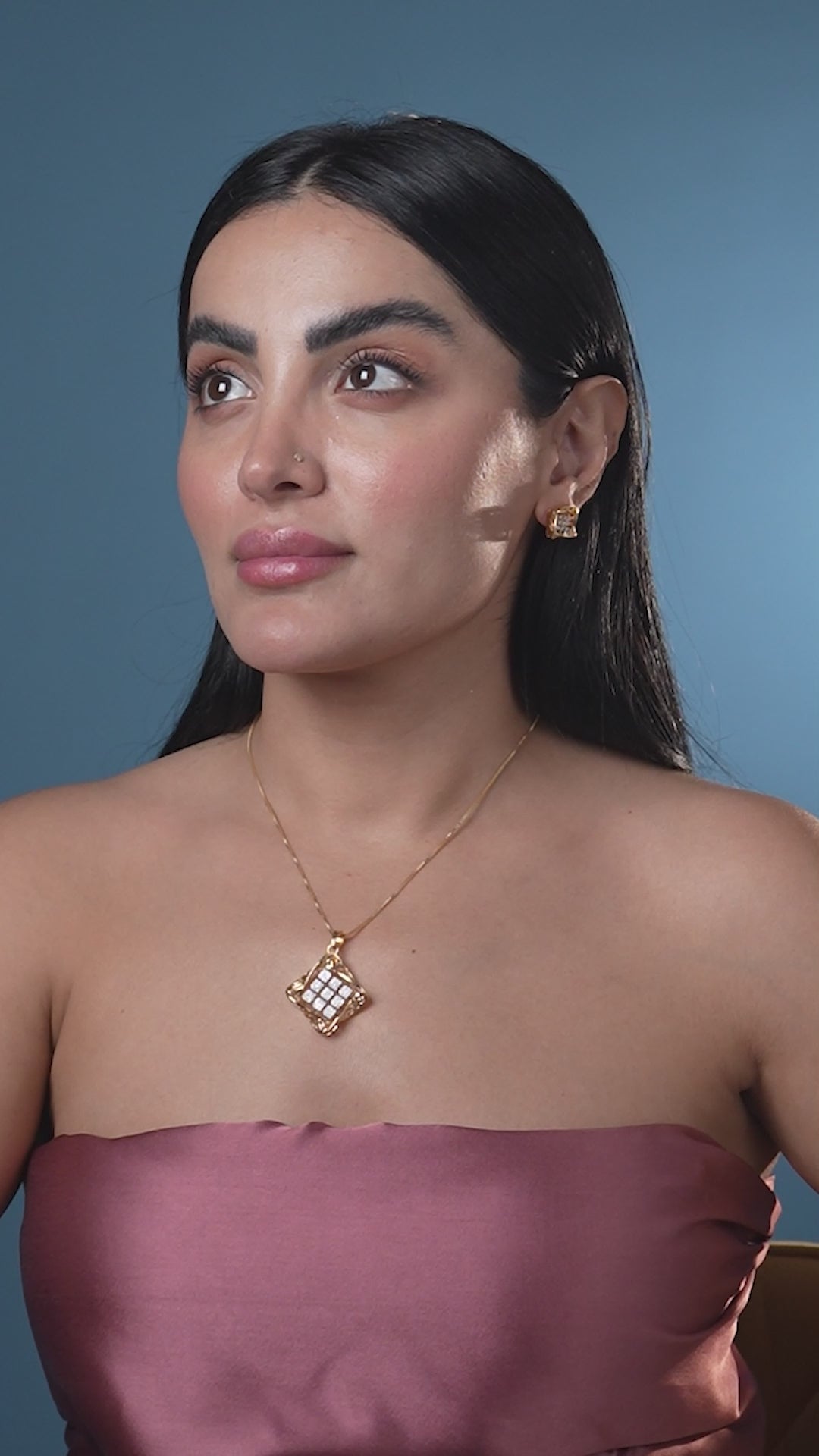 Gold Pendant Set Front View
